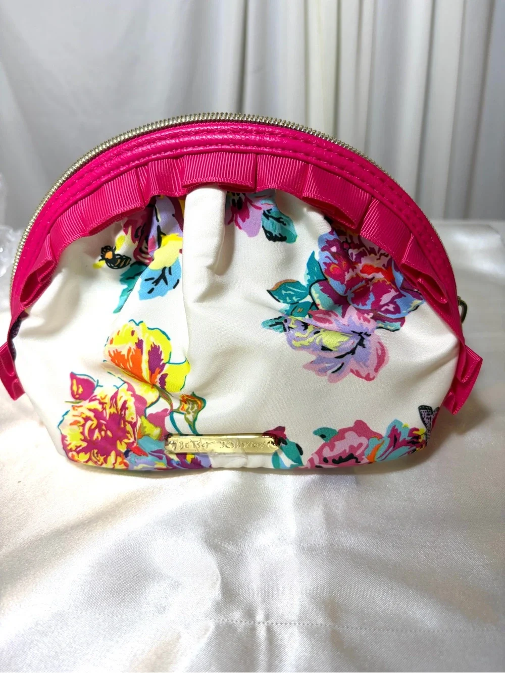 Betsey Johnson Cosmetic Bag With Vibrant Floral Print